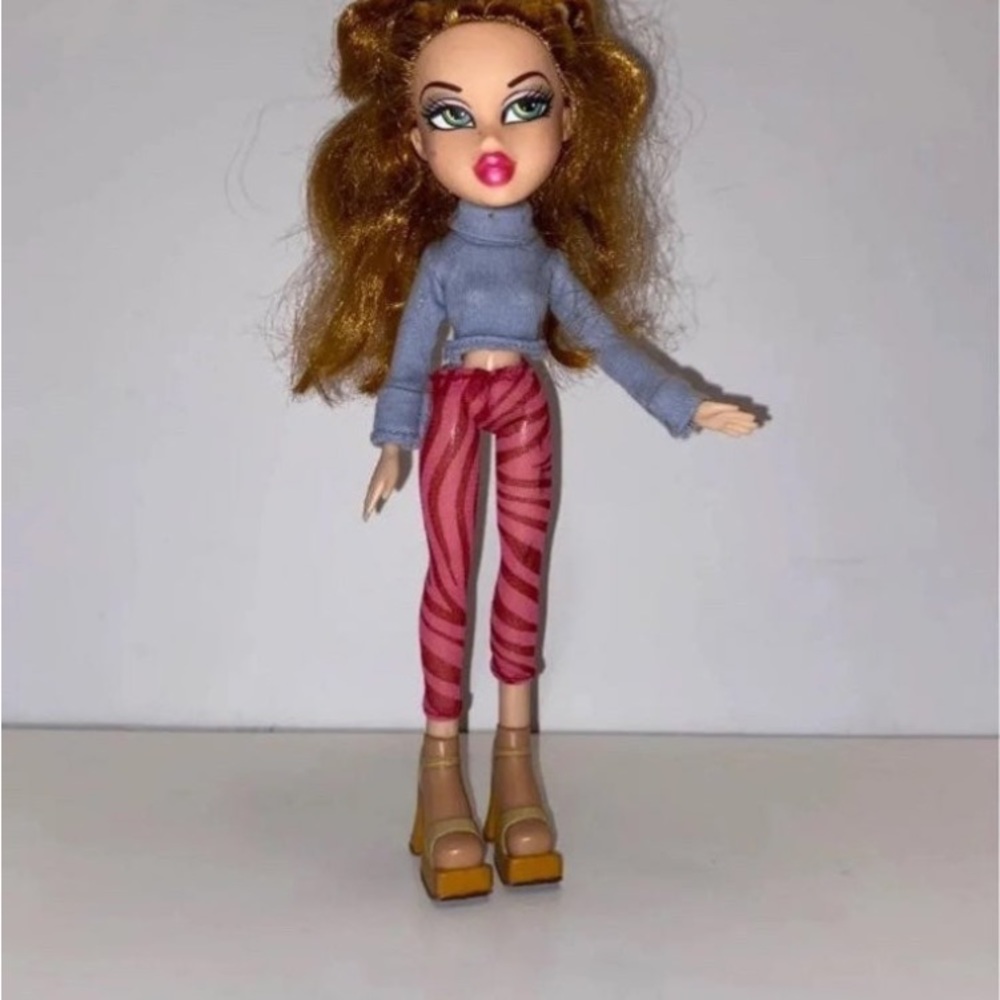 Bratz Nude Doll 2001 MGA Red Hair Green Eyes w Sandal Shoes
